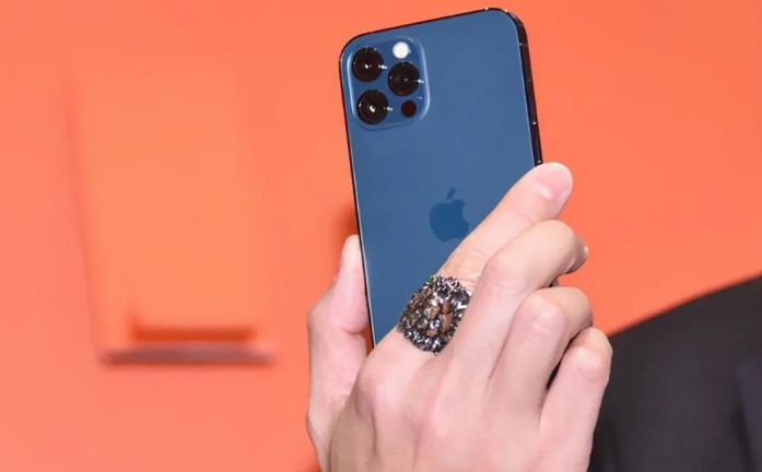 东平苹果手机维修分享iPhone12系列重启方法教程 